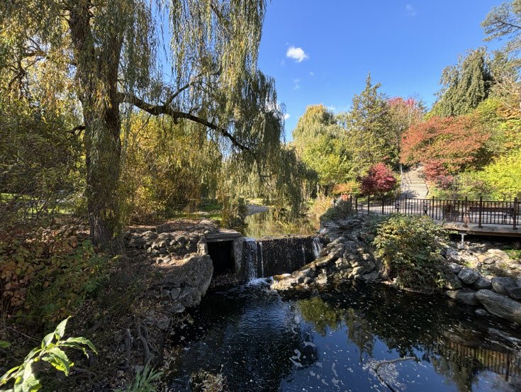 Edwards Gardens , Canada